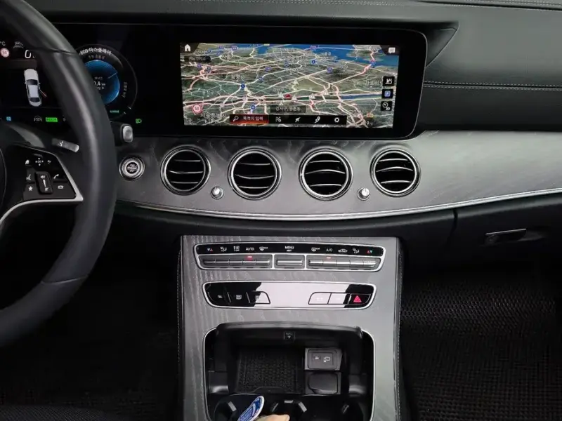 2023 Mercedes-Benz E-Класс с пробегом 6 946 км