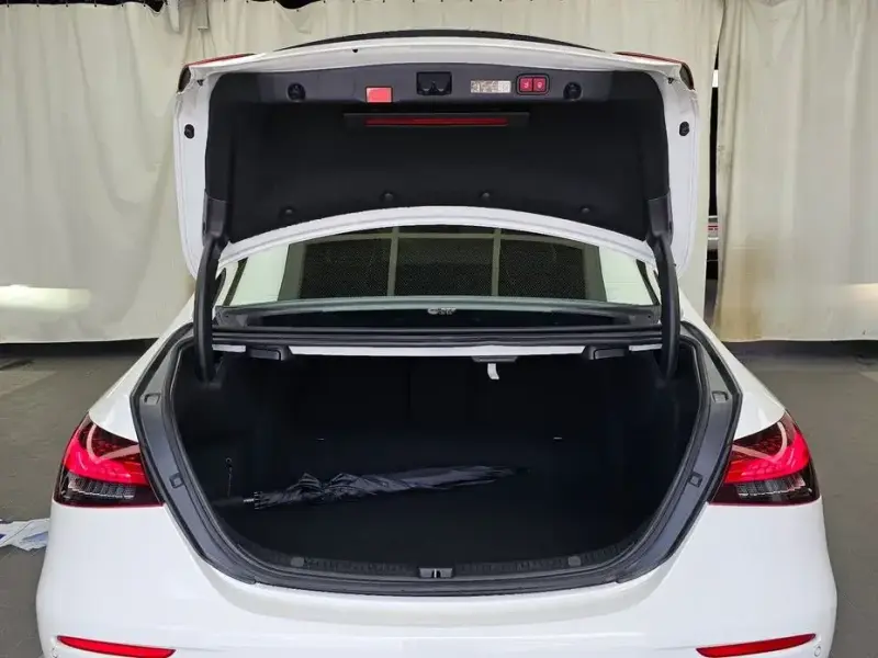 2023 Mercedes-Benz E-Класс с пробегом 35 591 км