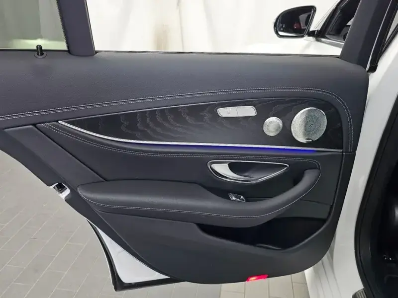2023 Mercedes-Benz E-Класс с пробегом 35 591 км