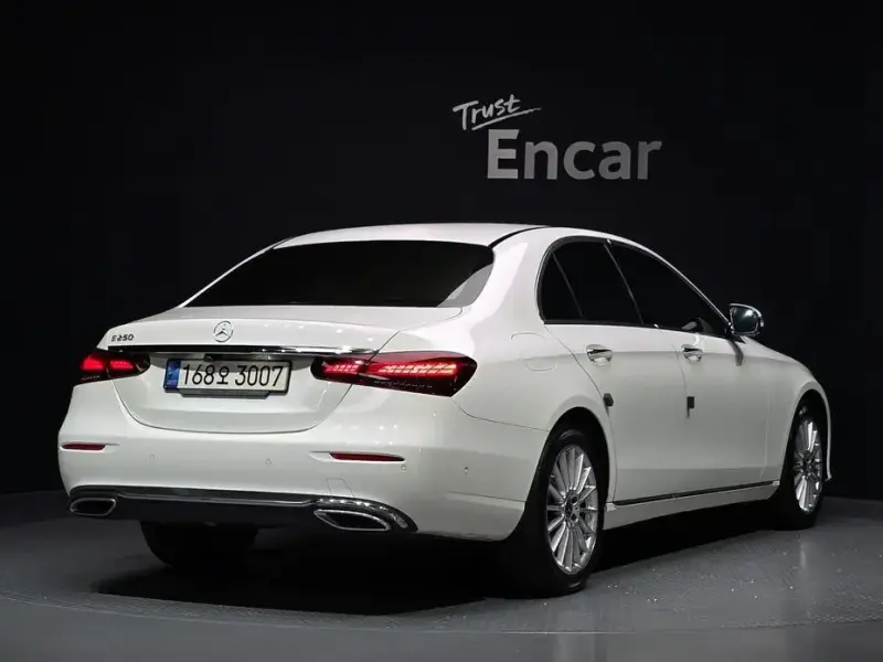 2022 Mercedes-Benz E-Класс с пробегом 37 630 км