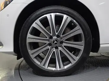 2023 Mercedes-Benz E-Класс с пробегом 35 335 км