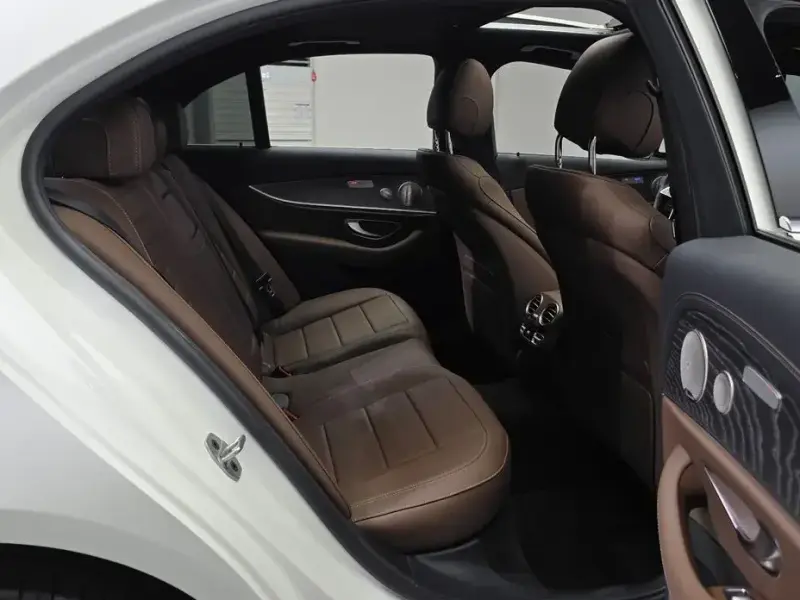 2023 Mercedes-Benz E-Класс с пробегом 35 335 км