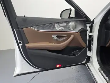 2023 Mercedes-Benz E-Класс с пробегом 35 335 км