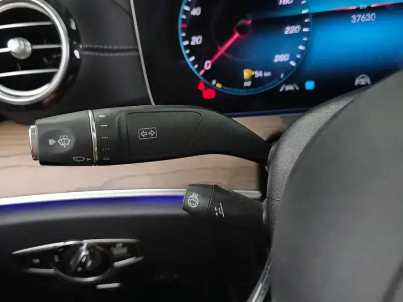 2022 Mercedes-Benz E-Класс с пробегом 37 630 км