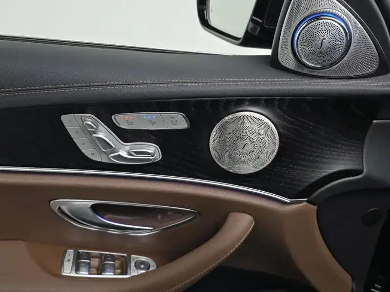 2023 Mercedes-Benz E-Класс с пробегом 22 315 км