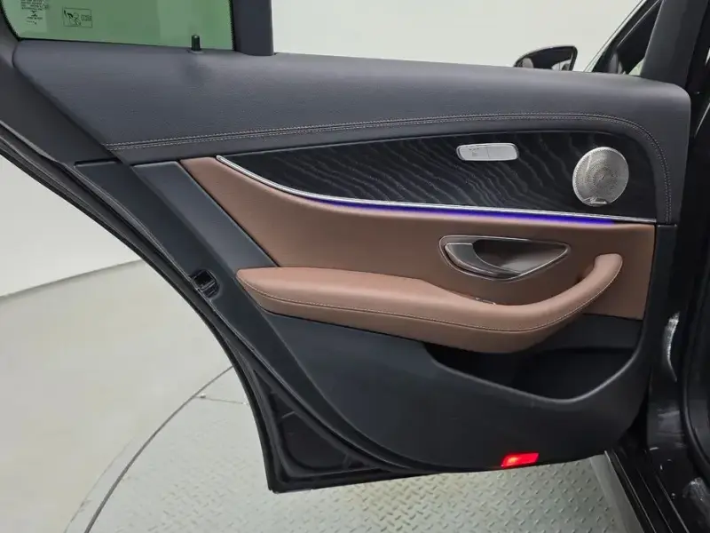 2023 Mercedes-Benz E-Класс с пробегом 22 315 км