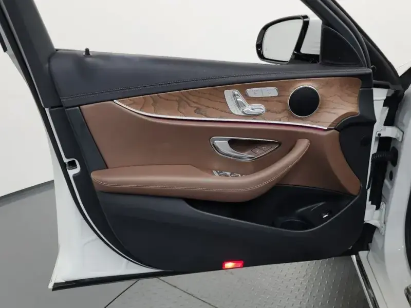 2021 Mercedes-Benz E-Класс с пробегом 42 487 км