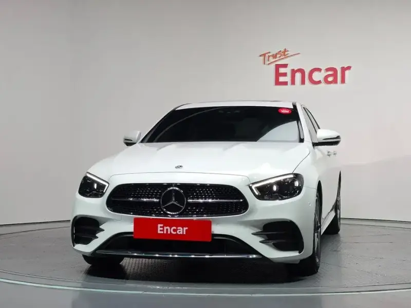 2023 Mercedes-Benz E-Класс с пробегом 25 299 км