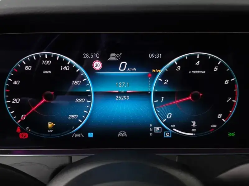 2023 Mercedes-Benz E-Класс с пробегом 25 299 км