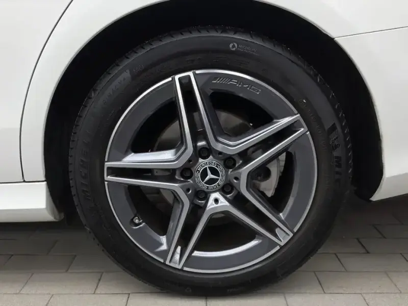 2023 Mercedes-Benz E-Класс с пробегом 25 299 км