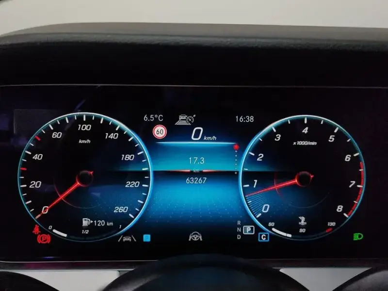 2021 Mercedes-Benz E-Класс с пробегом 63 267 км