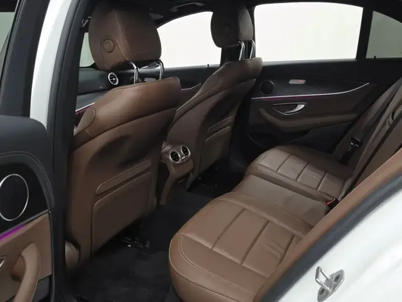 2023 Mercedes-Benz E-Класс с пробегом 25 299 км