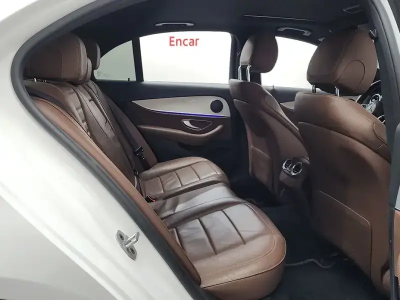 2021 Mercedes-Benz E-Класс с пробегом 63 267 км