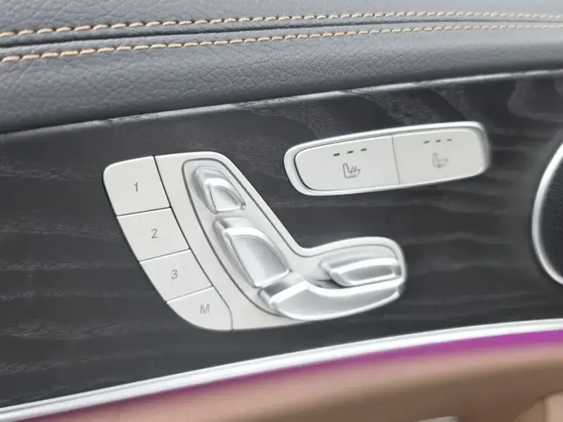 2023 Mercedes-Benz E-Класс с пробегом 25 299 км