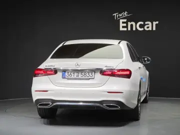 2022 Mercedes-Benz E-Класс с пробегом 78 464 км