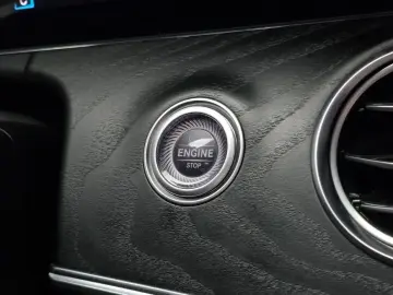 2022 Mercedes-Benz E-Класс с пробегом 78 464 км