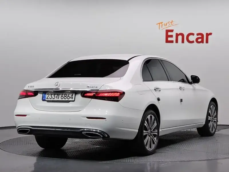 2022 Mercedes-Benz E-Класс с пробегом 19 634 км