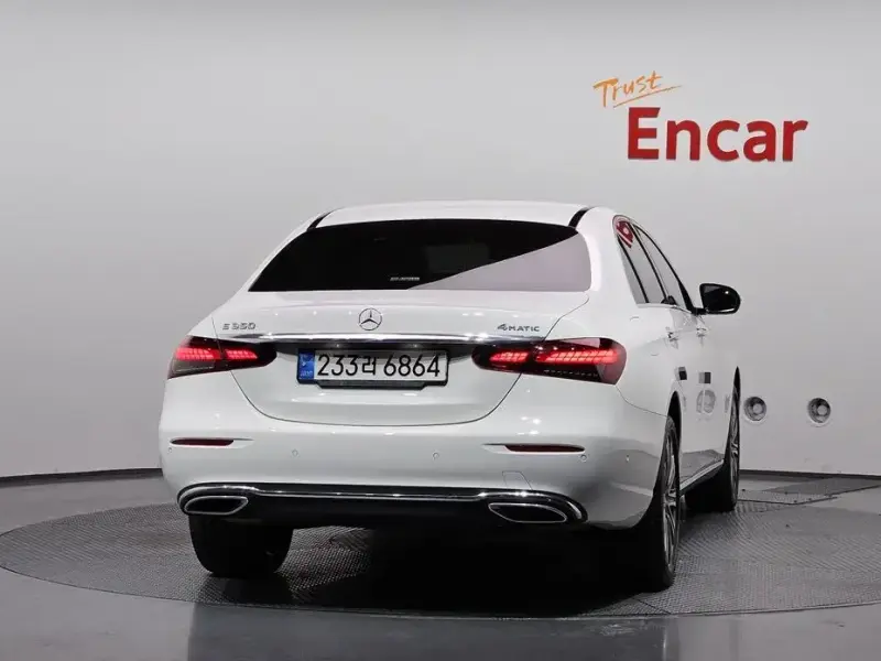 2022 Mercedes-Benz E-Класс с пробегом 19 634 км