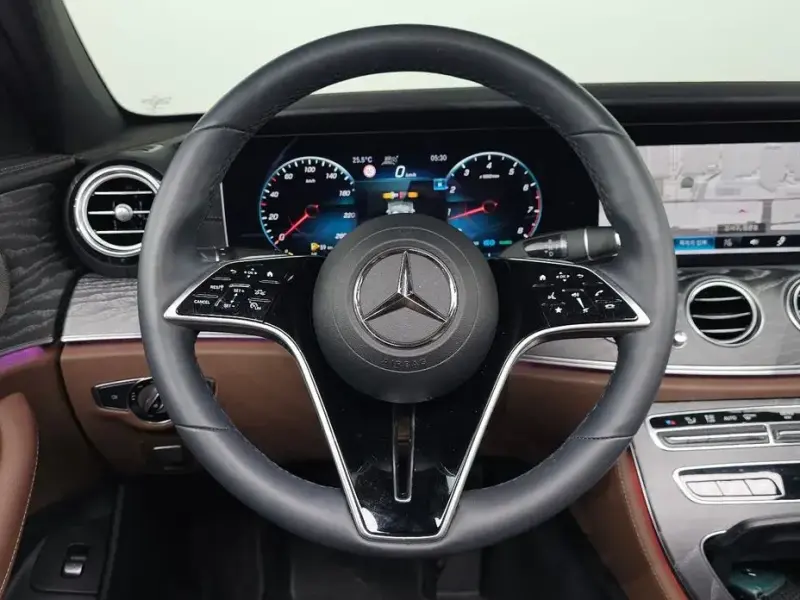 2022 Mercedes-Benz E-Класс с пробегом 19 634 км