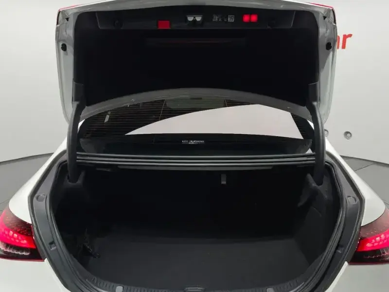 2022 Mercedes-Benz E-Класс с пробегом 19 634 км
