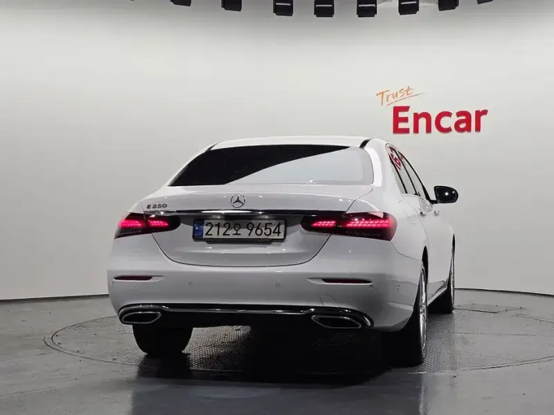 2021 Mercedes-Benz E-Класс с пробегом 47 770 км