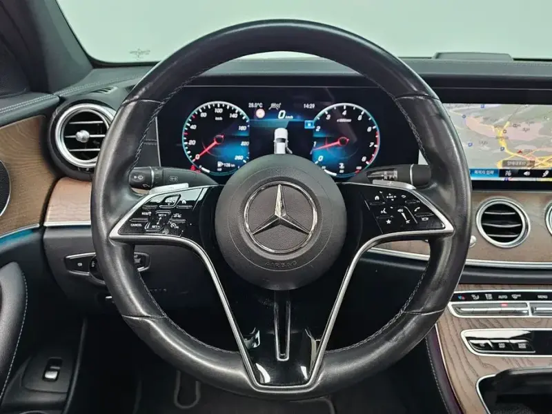 2021 Mercedes-Benz E-Класс с пробегом 47 770 км