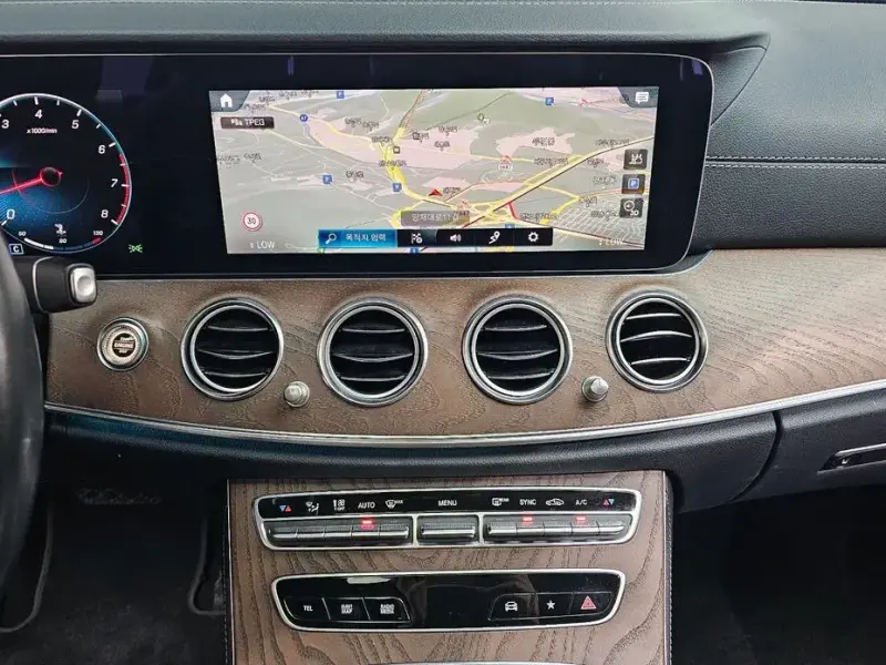 2021 Mercedes-Benz E-Класс с пробегом 47 770 км