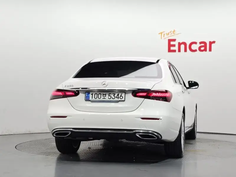 2023 Mercedes-Benz E-Класс с пробегом 23 155 км