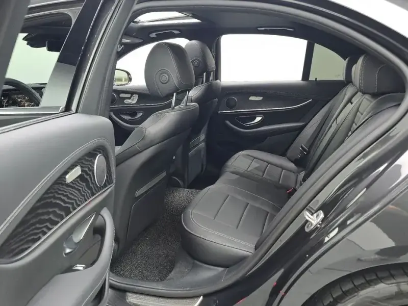 2023 Mercedes-Benz E-Класс с пробегом 22 626 км