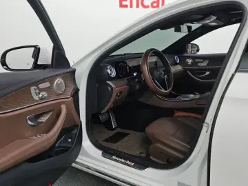 2023 Mercedes-Benz E-Класс с пробегом 23 155 км