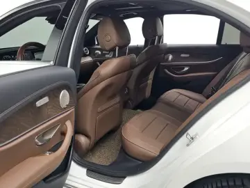 2023 Mercedes-Benz E-Класс с пробегом 23 155 км