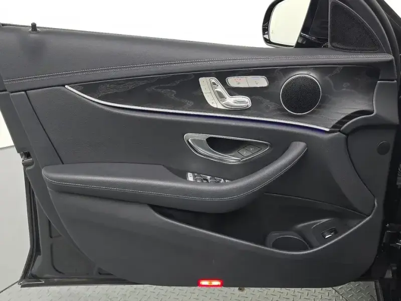 2023 Mercedes-Benz E-Класс с пробегом 22 626 км