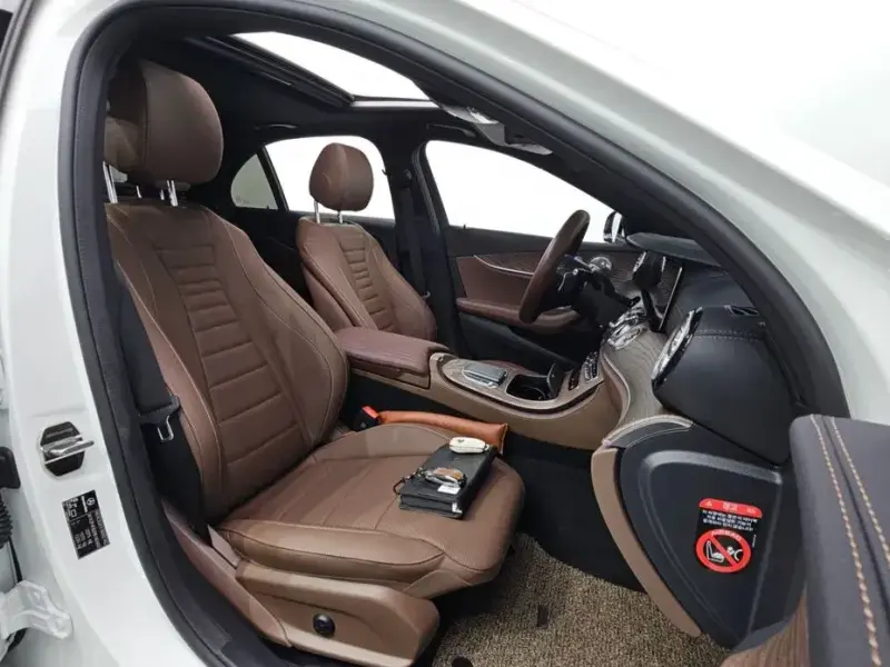 2023 Mercedes-Benz E-Класс с пробегом 23 155 км