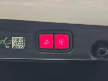 2023 Mercedes-Benz E-Класс с пробегом 23 155 км