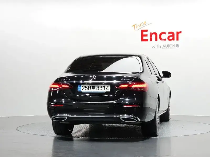 2023 Mercedes-Benz E-Класс с пробегом 90 348 км