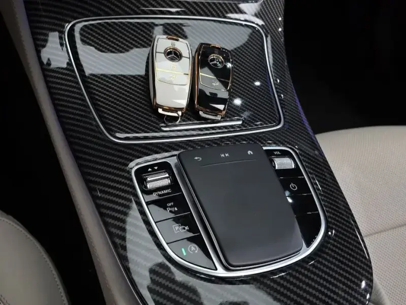 2023 Mercedes-Benz E-Класс с пробегом 38 225 км
