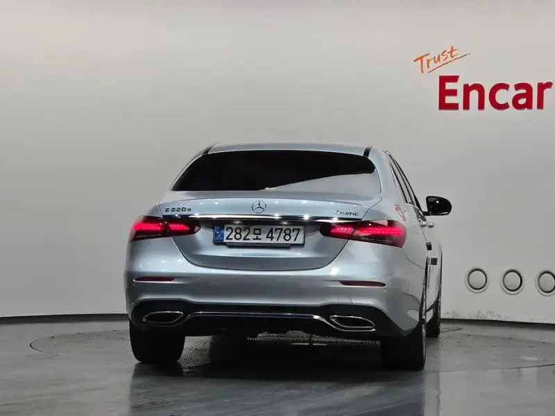 2021 Mercedes-Benz E-Класс с пробегом 75 713 км