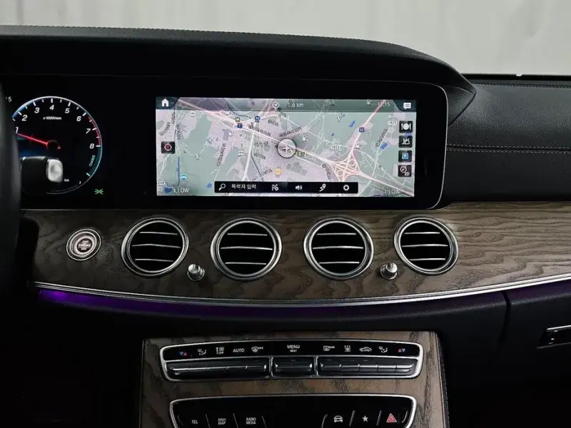 2023 Mercedes-Benz E-Класс с пробегом 90 348 км