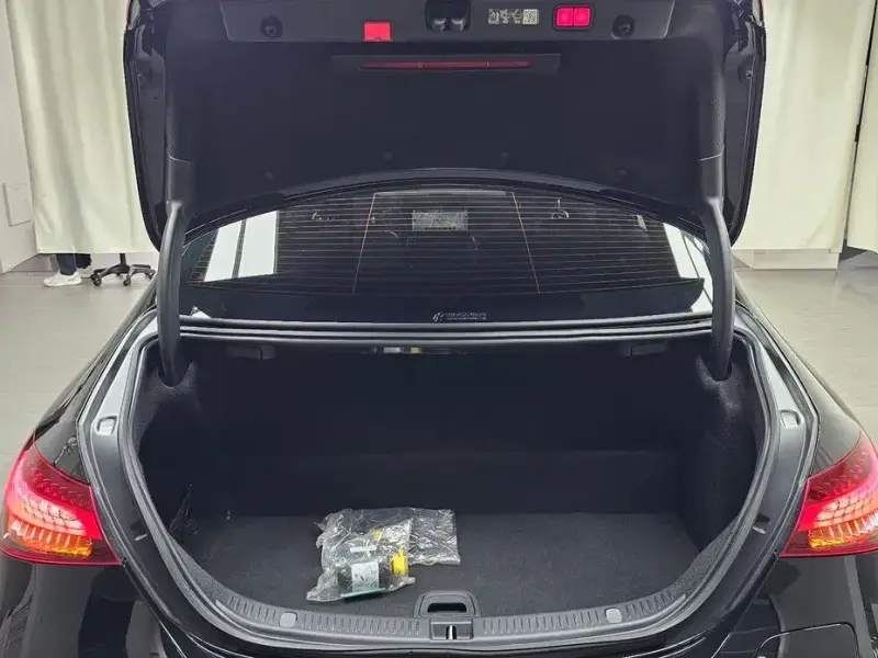 2023 Mercedes-Benz E-Класс с пробегом 90 348 км