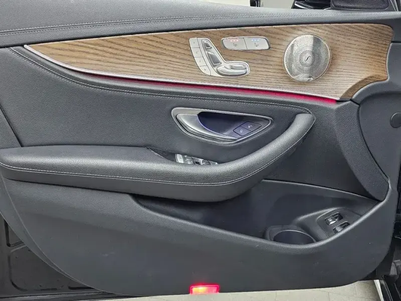 2023 Mercedes-Benz E-Класс с пробегом 90 348 км