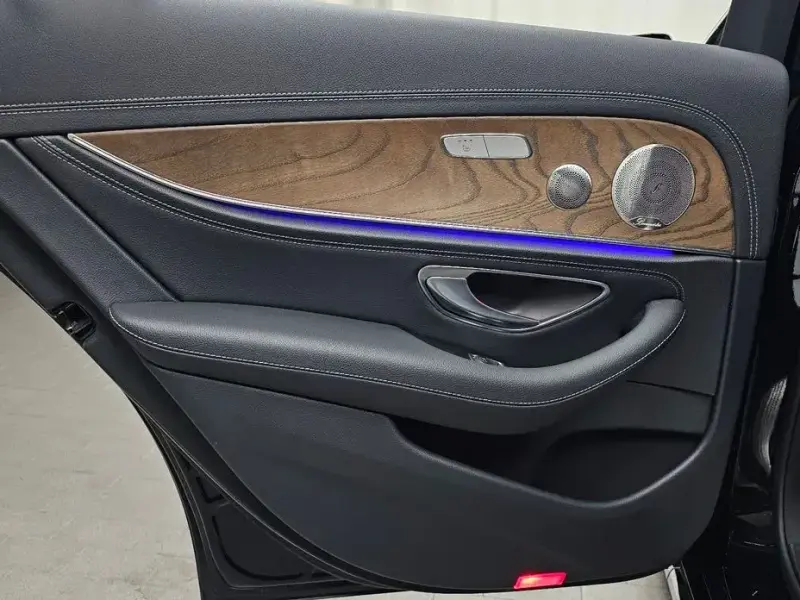 2023 Mercedes-Benz E-Класс с пробегом 90 348 км