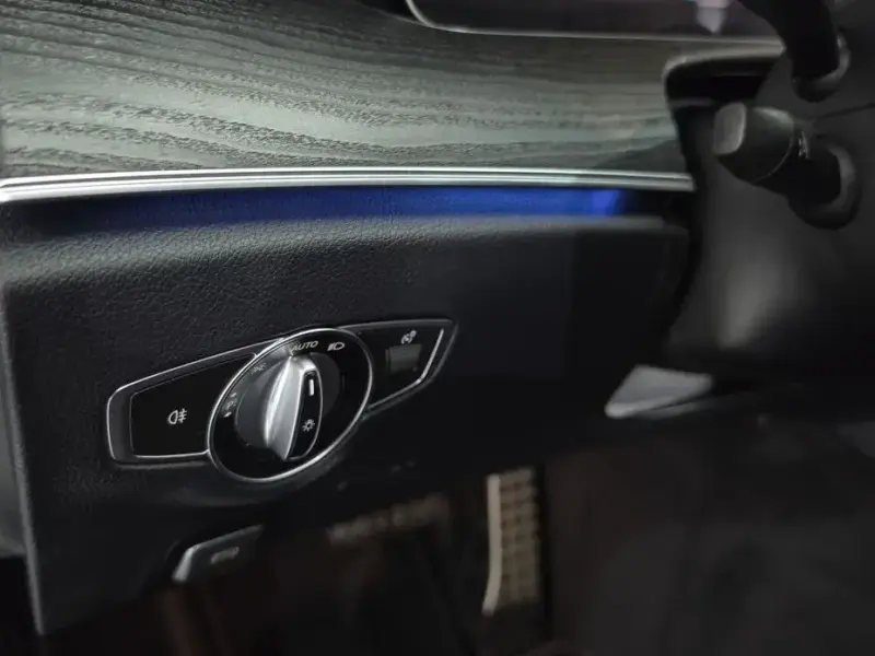2021 Mercedes-Benz E-Класс с пробегом 75 713 км