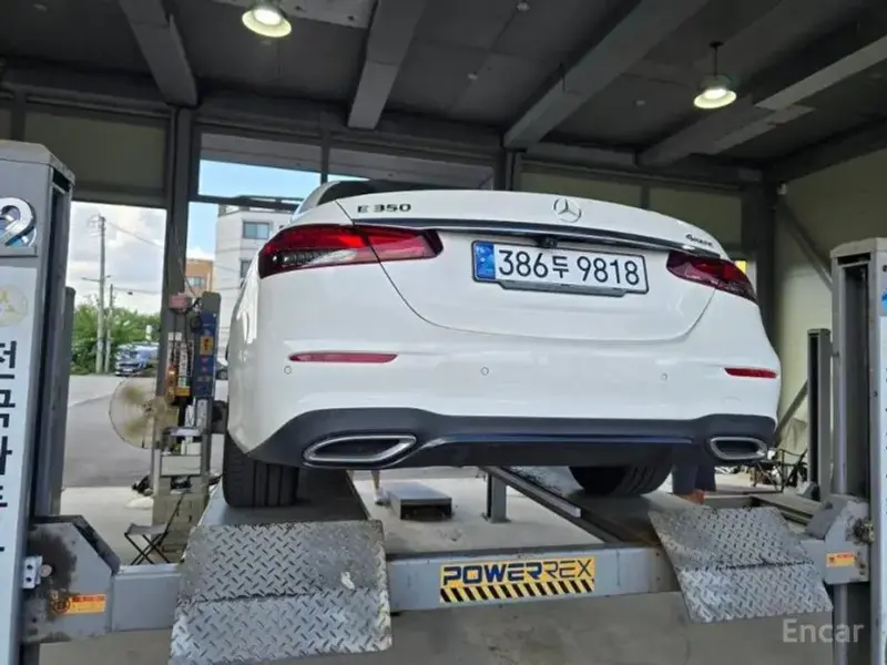 2023 Mercedes-Benz E-Класс с пробегом 33 056 км