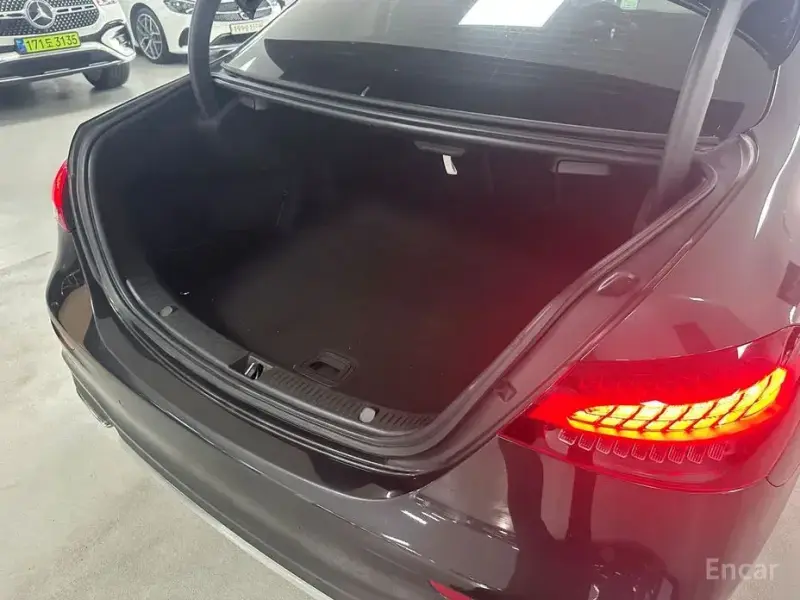2023 Mercedes-Benz E-Класс с пробегом 40 704 км