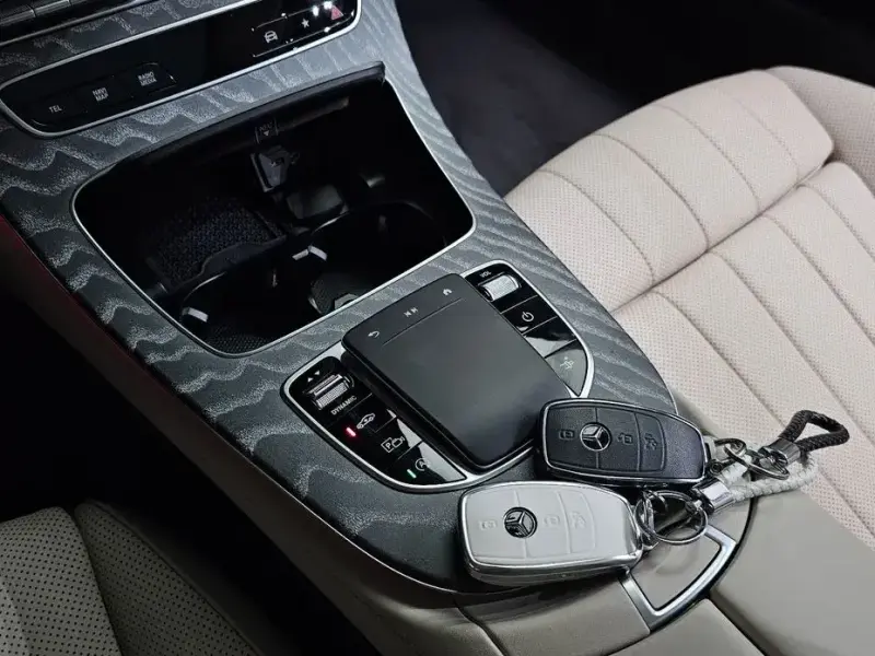 2023 Mercedes-Benz E-Класс с пробегом 23 871 км