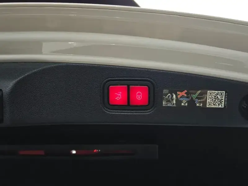 2023 Mercedes-Benz E-Класс с пробегом 23 871 км