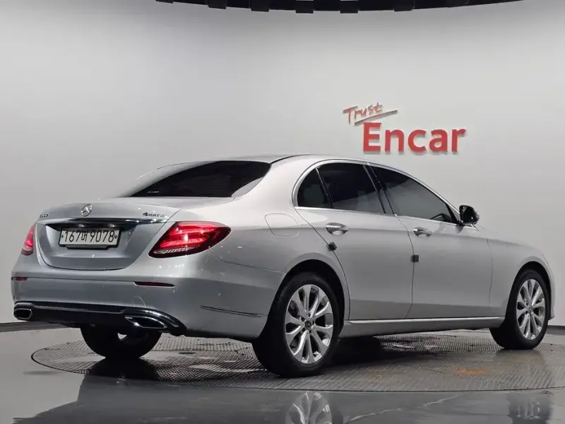 2020 Mercedes-Benz E-Класс с пробегом 88 571 км