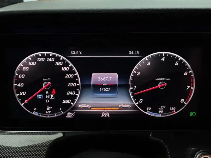 2019 Mercedes-Benz E-Класс с пробегом 17 527 км