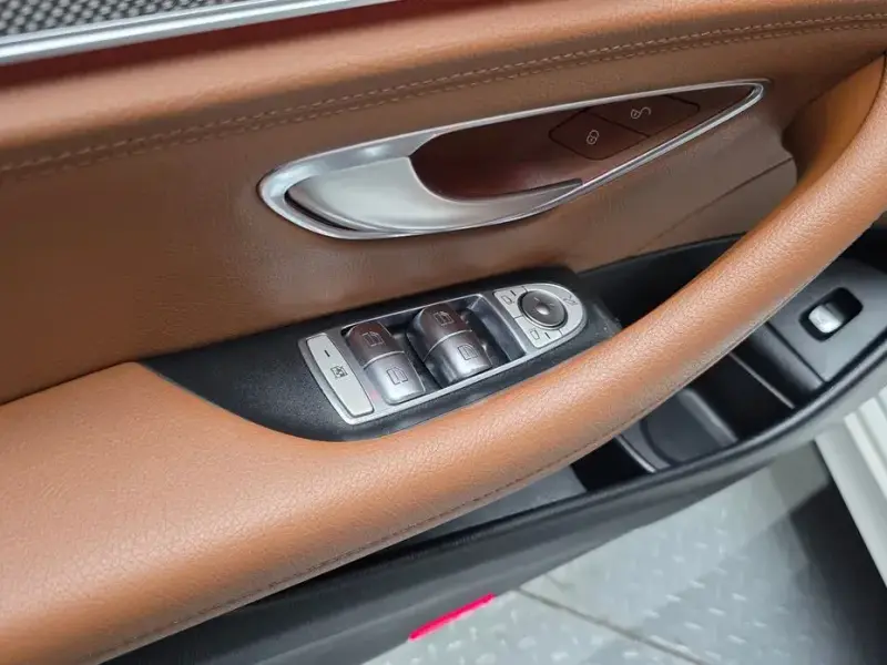 2019 Mercedes-Benz E-Класс с пробегом 79 040 км