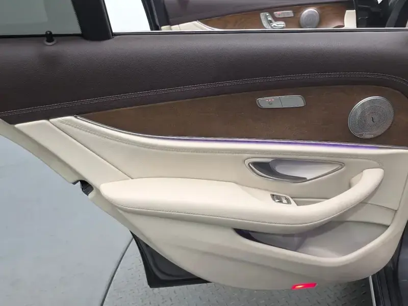 2020 Mercedes-Benz E-Класс с пробегом 134 592 км